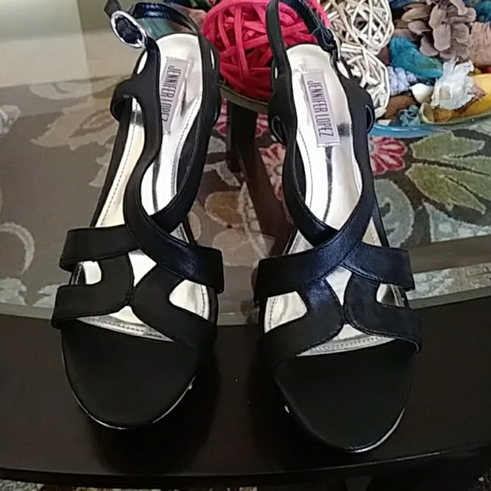 New Jennifer Lopez wedges